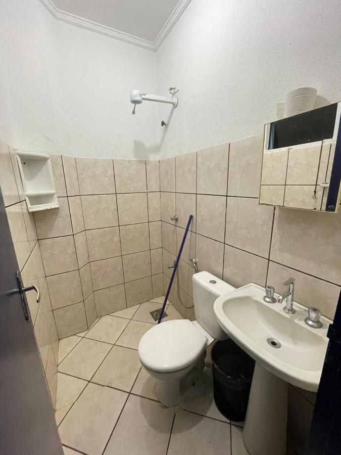 Portaria E Circulacao De Hospedes So Ate 23 Horas - Reabre As 5 Horas - Compartilhado Tompell Hostel Ponta Porã Kültér fotó